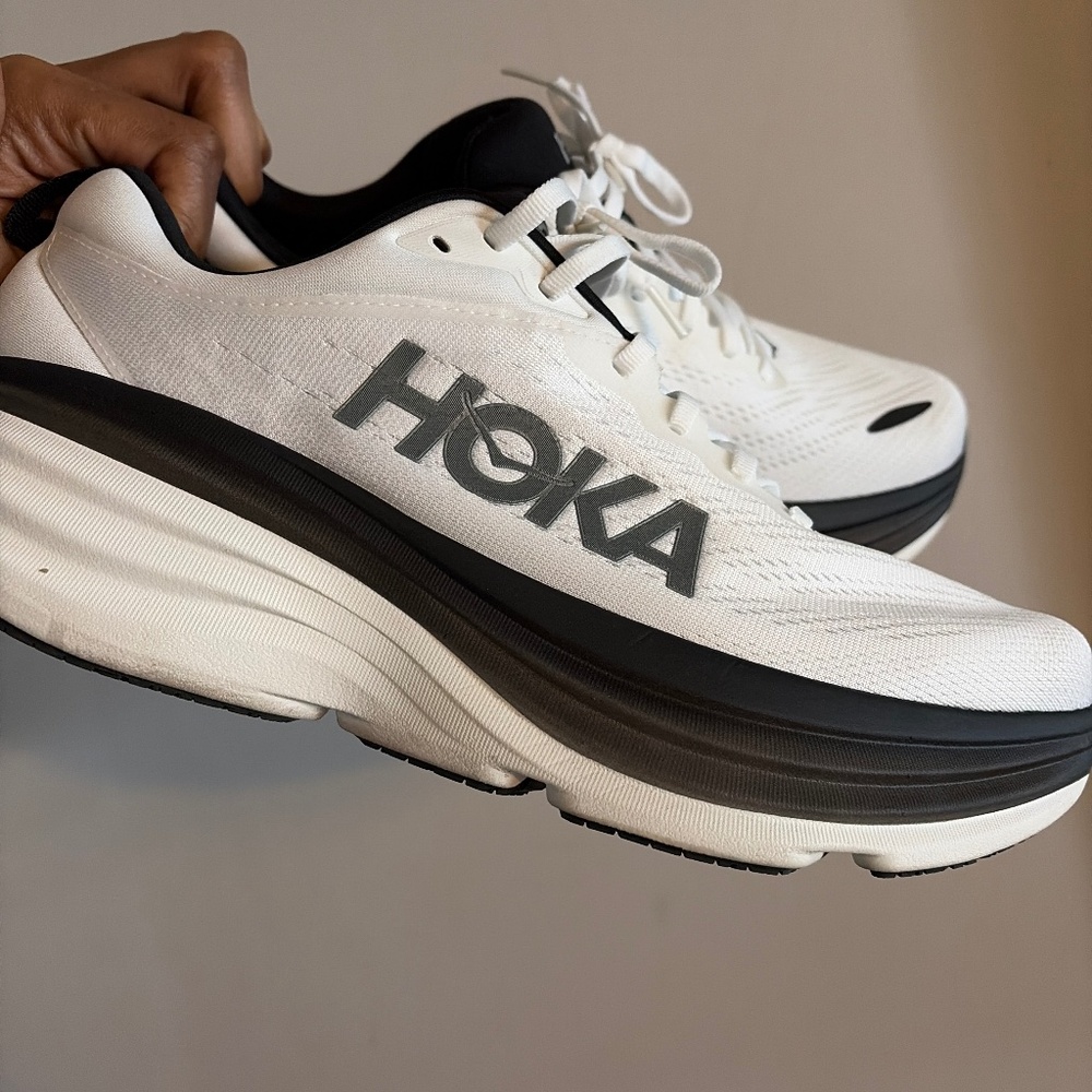 Hokas Bondi 8